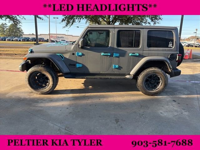 Used 2020 Jeep Wrangler Unlimited Sahara image 6