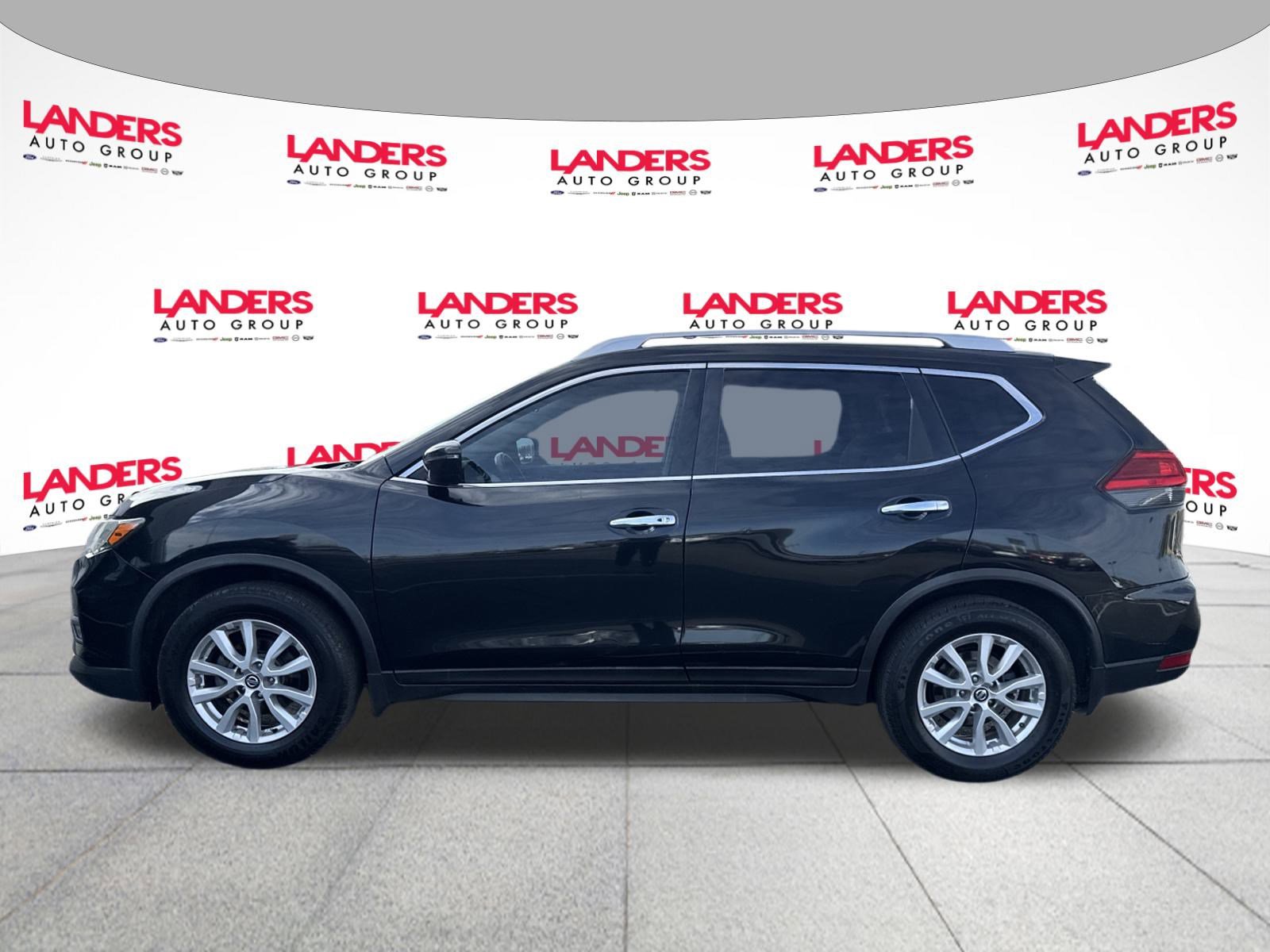 Used 2017 Nissan Rogue SV image 6