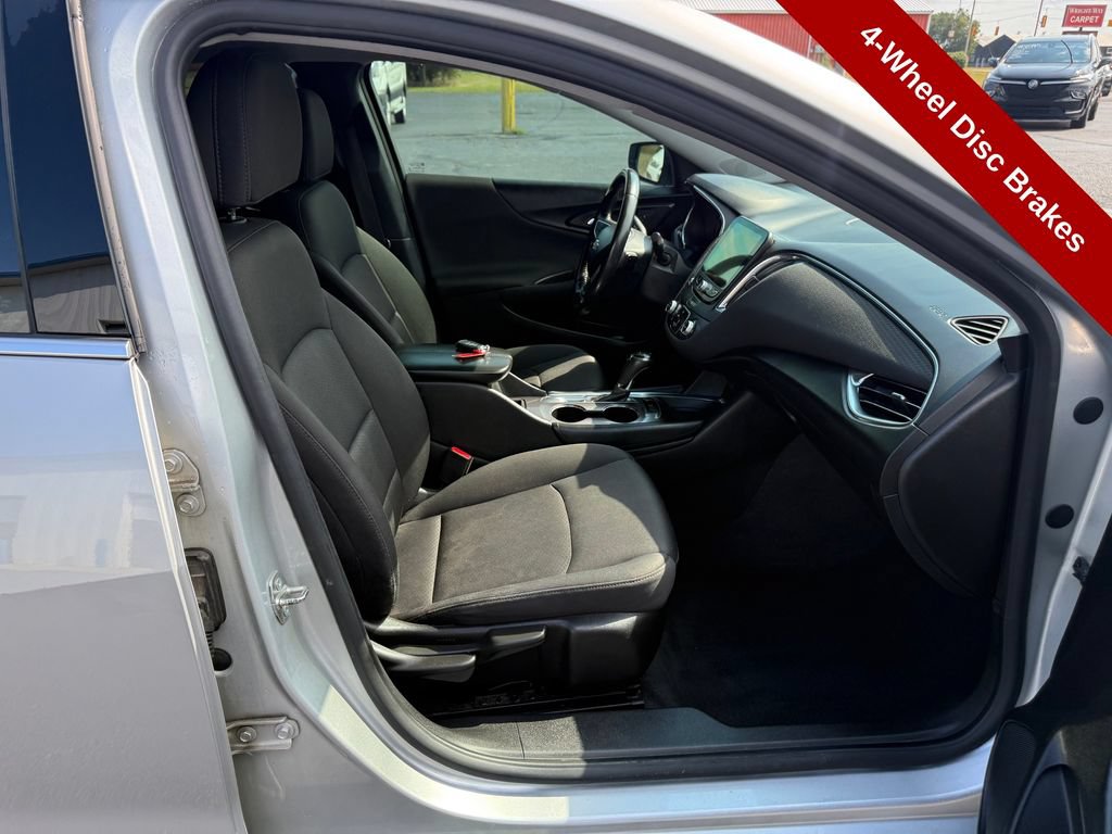Used 2018 Chevrolet Malibu LT FWD image 36
