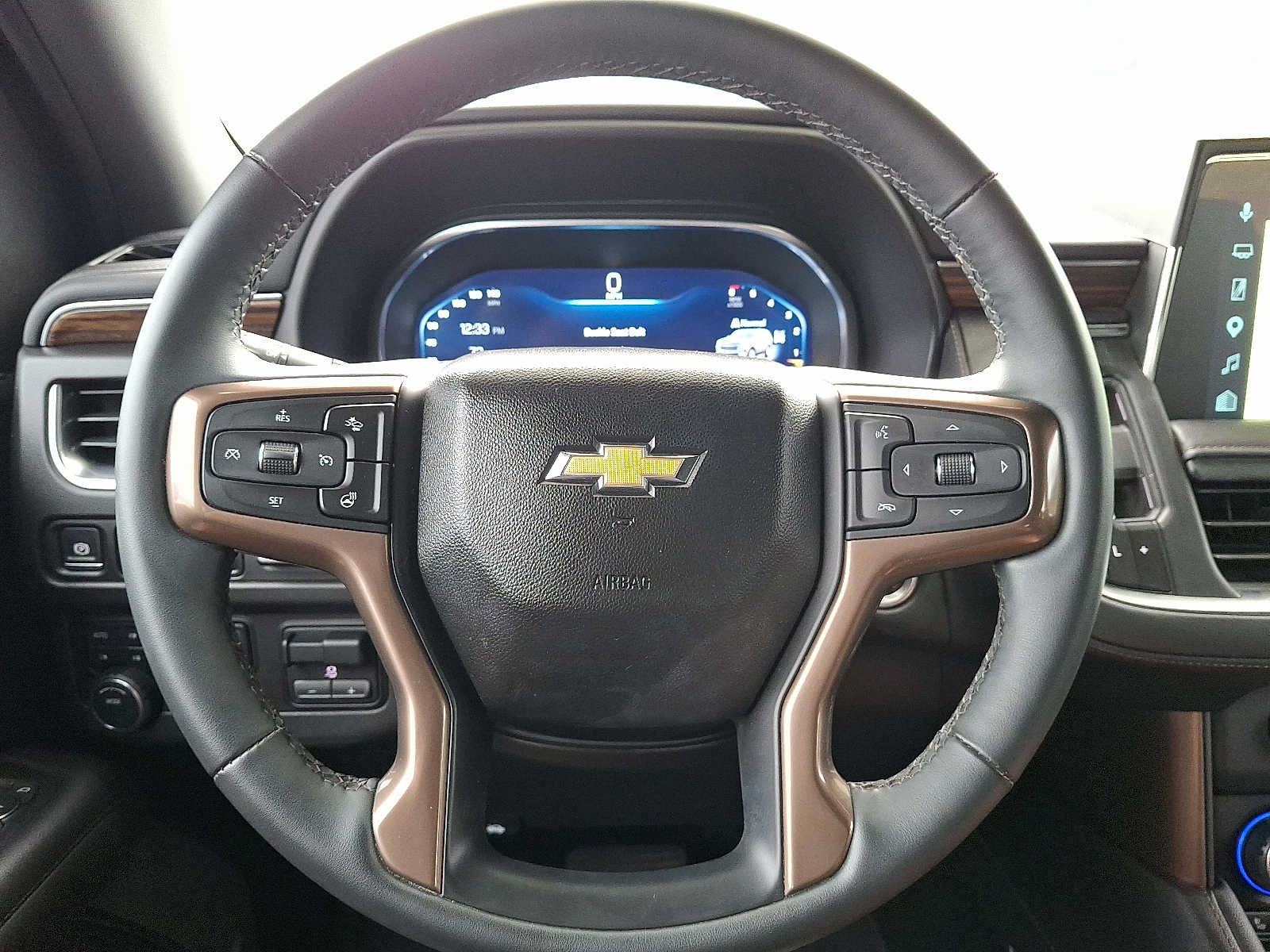 Used 2024 Chevrolet Suburban High Country w/ Premium Package AWD/4WD image 21