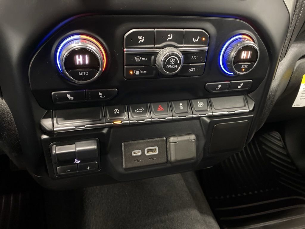 Used 2019 Chevrolet Silverado 1500 RST image 35