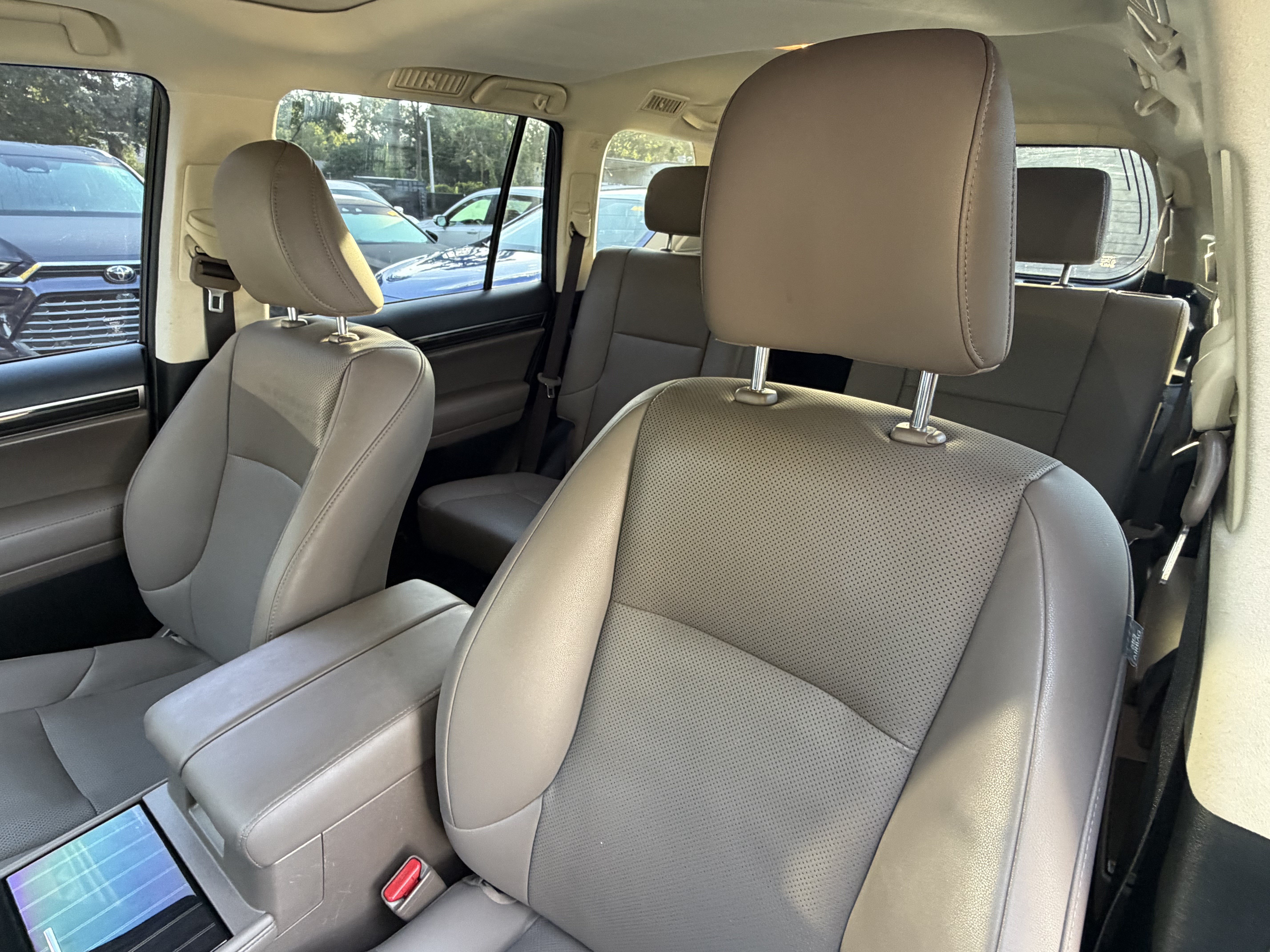 Certified 2023 Lexus GX 460 Premium w/ Accessory Package AWD/4WD image 22