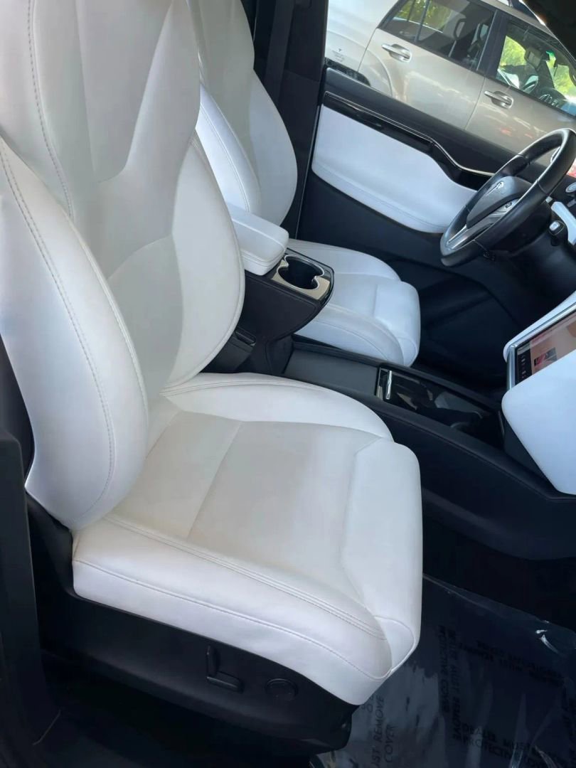 Used 2018 Tesla Model X 75D image 15