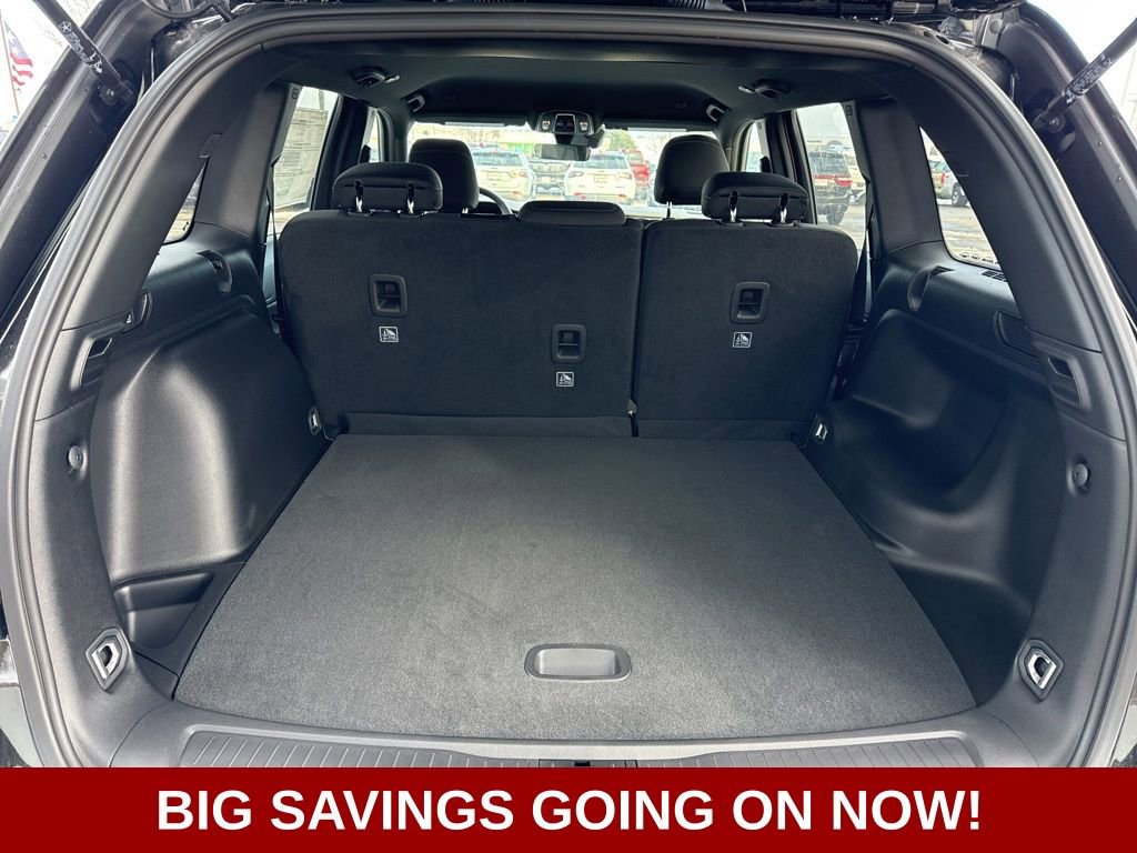 New 2025 Jeep Grand Cherokee Laredo AWD/4WD image 42