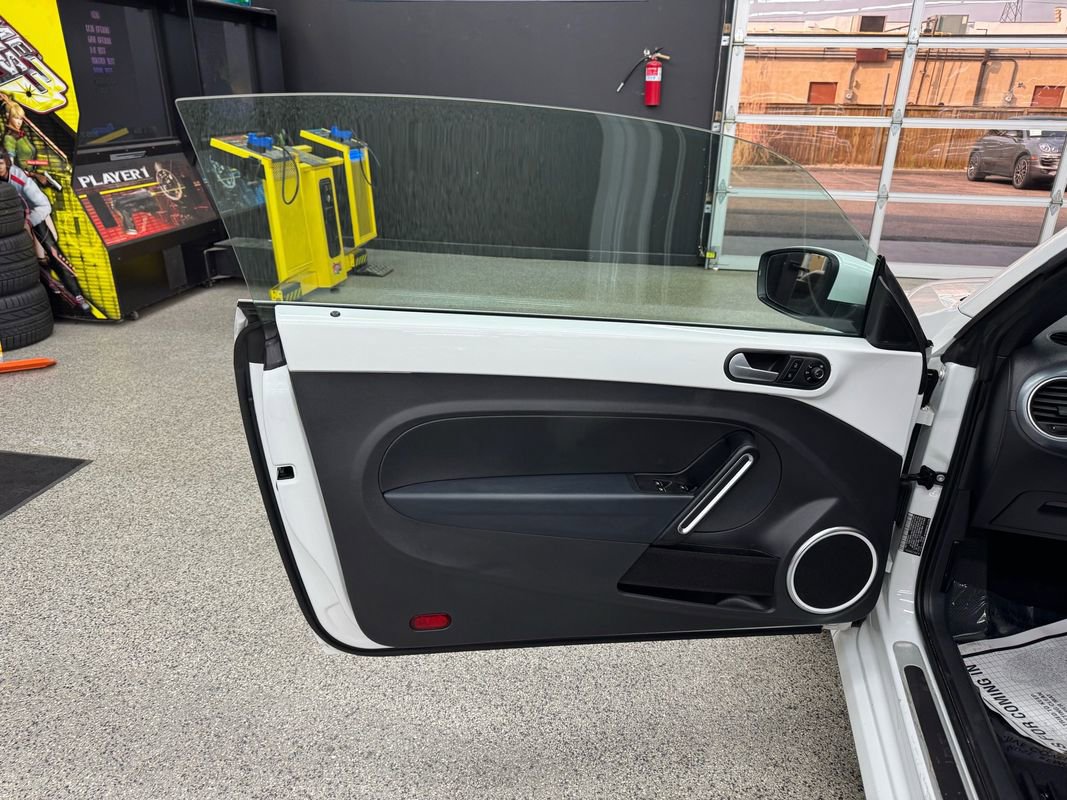 Used 2016 Volkswagen Beetle 1.8T Denim image 17