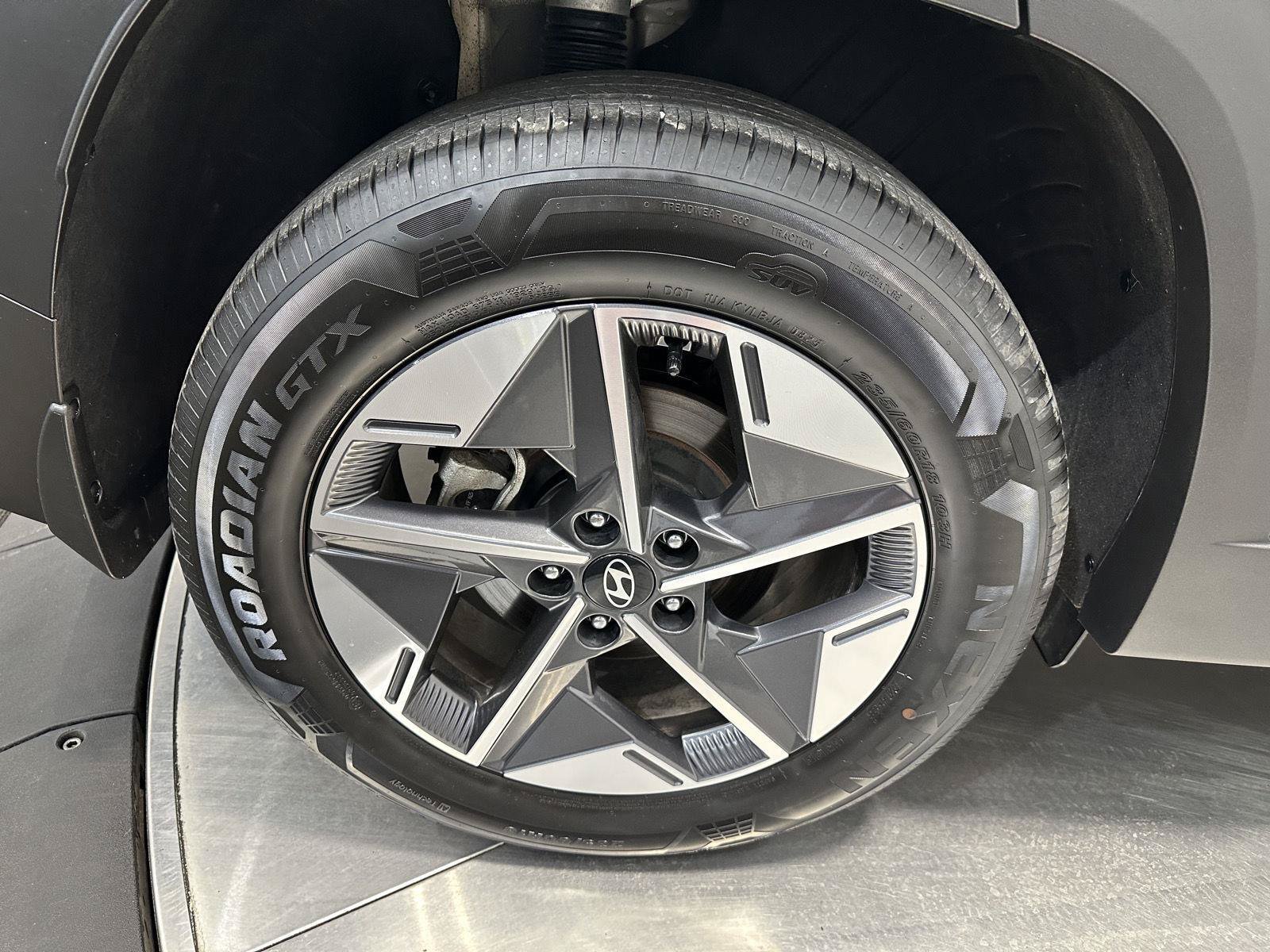 Certified 2025 Hyundai Tucson SEL AWD/4WD image 11