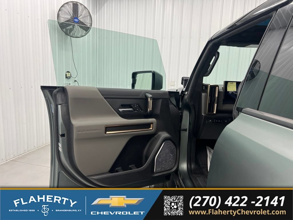 Used 2024 GMC Hummer EV 3X w/ LPO, Illumination Package AWD/4WD image 8