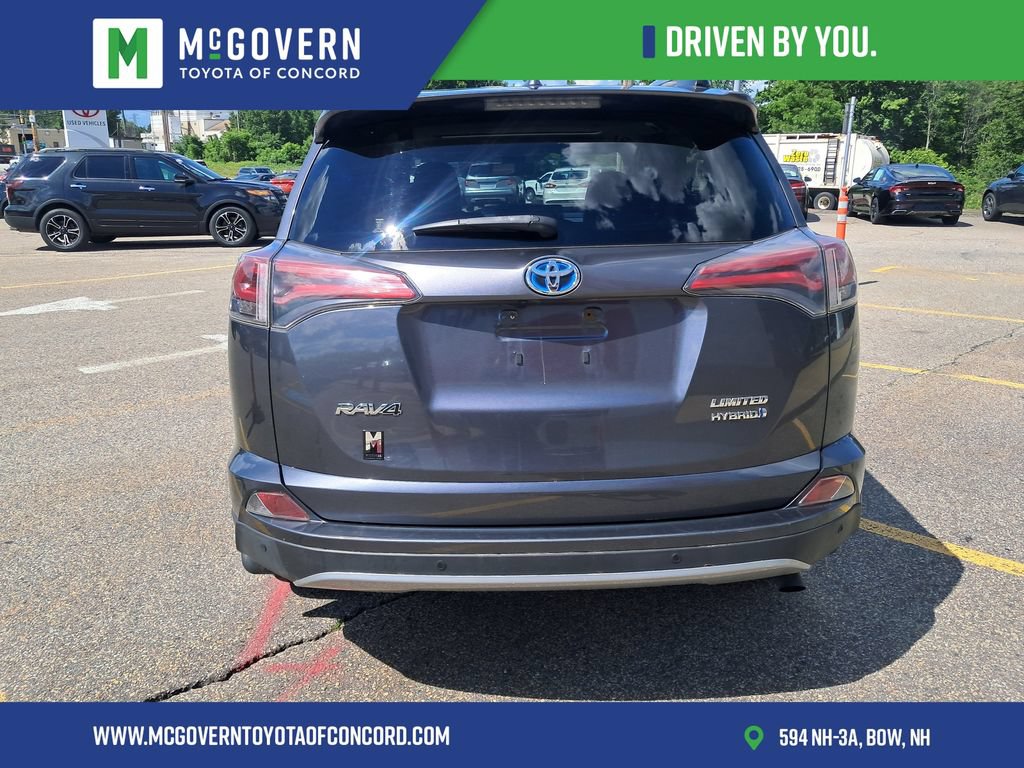 Used 2017 Toyota RAV4 Limited w/ Carpet Mat Package AWD/4WD image 4