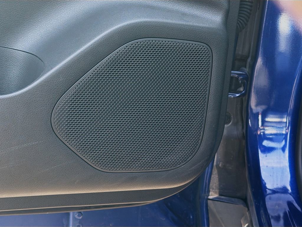 Used 2023 Nissan Rogue SV image 26