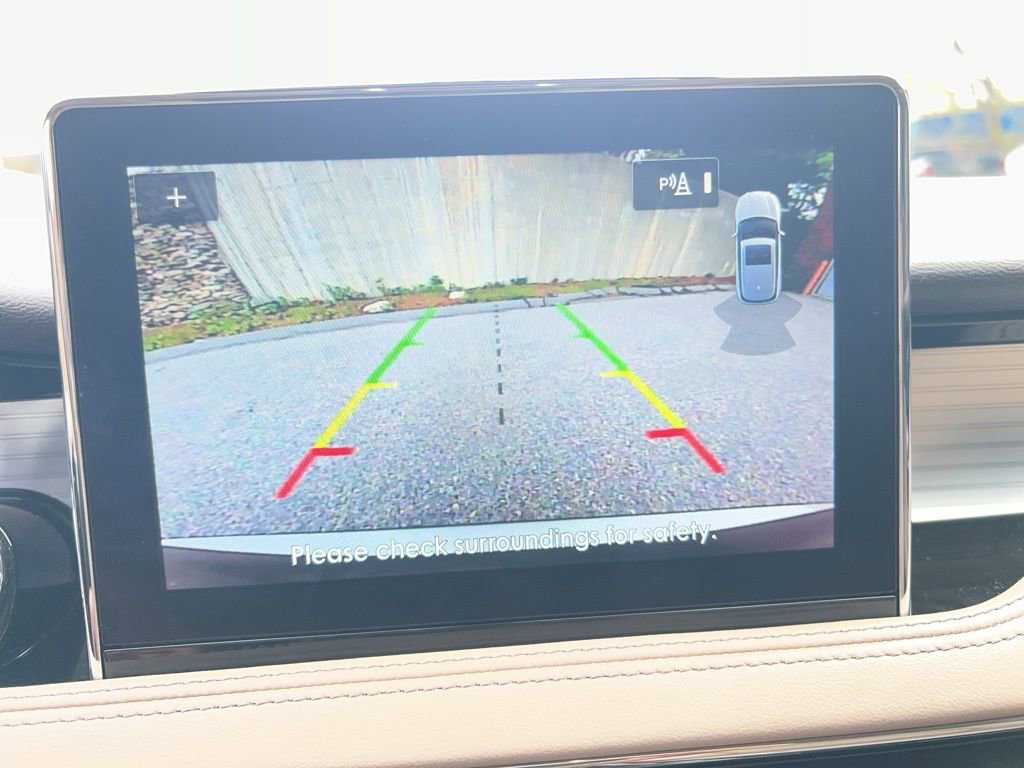 Used 2021 Lincoln Corsair AWD w/ Premium Package image 21