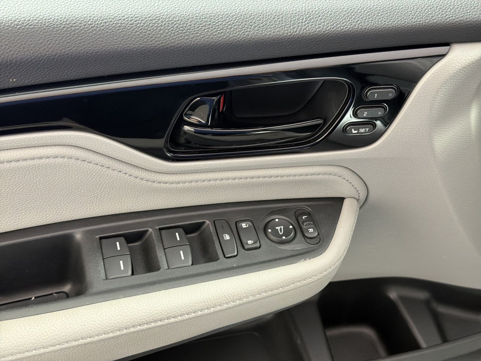 Used 2024 Honda Odyssey Touring image 14