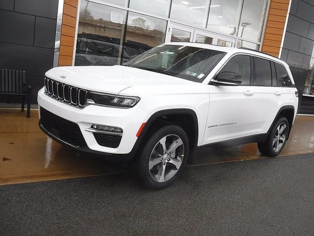 New 2025 Jeep Grand Cherokee Limited w/ MOPAR Finishing Package image 1