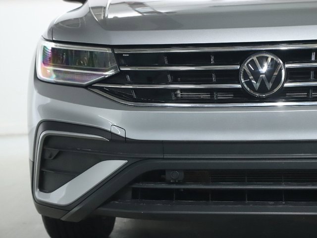 Used 2024 Volkswagen Tiguan SE image 6