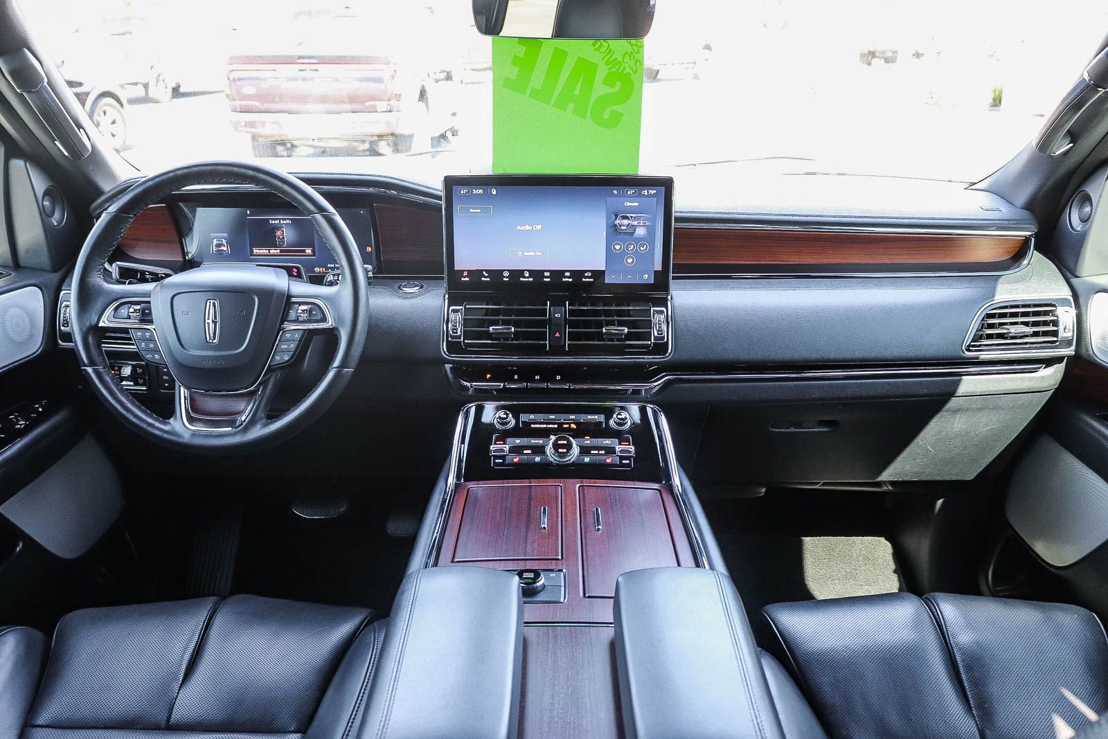 Used 2023 Lincoln Navigator Reserve AWD/4WD image 12
