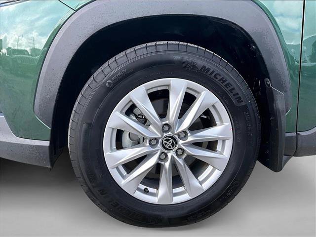Used 2025 Toyota Corolla Cross LE FWD image 10