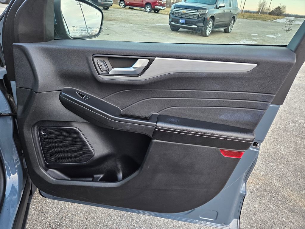 Used 2024 Ford Escape Platinum image 35