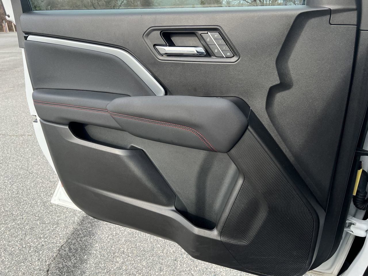 Used 2023 Chevrolet Colorado Z71 w/ Z71 Convenience Package 2 image 19