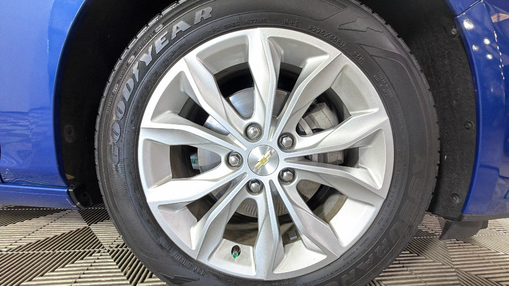Used 2023 Chevrolet Malibu LT FWD image 35