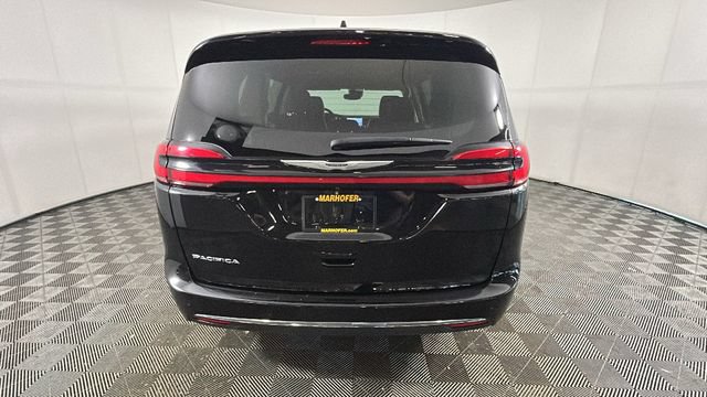Used 2024 Chrysler Pacifica Touring-L FWD video 3