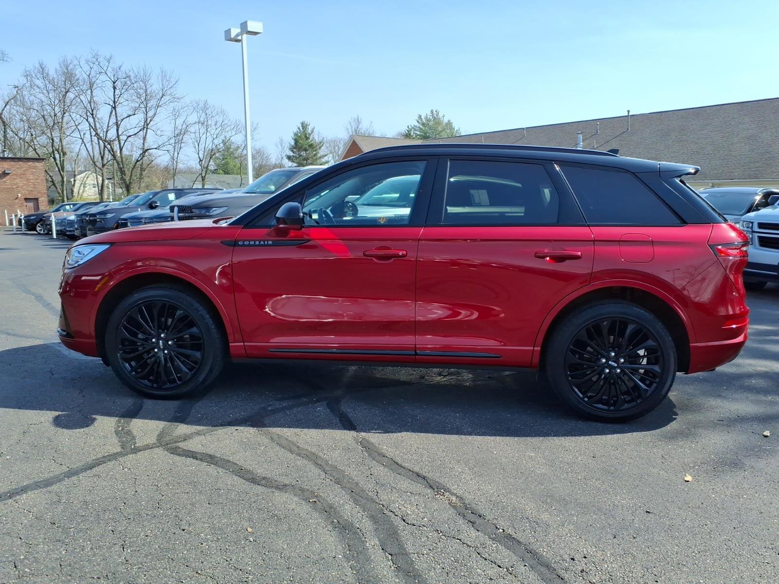 Used 2023 Lincoln Corsair Reserve w/ Jet Appearance Package image 4