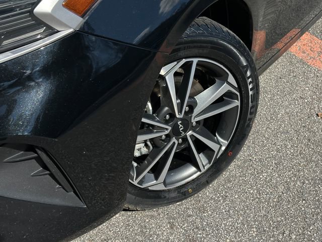 Used 2023 Kia Forte LXS w/ LXS Technology Package image 10
