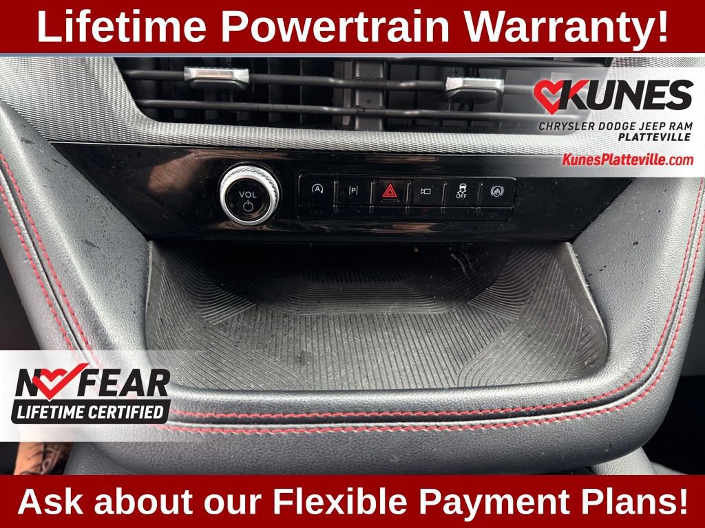 Used 2025 Ford Explorer ST-Line w/ ST-Line Street Pack AWD/4WD image 22