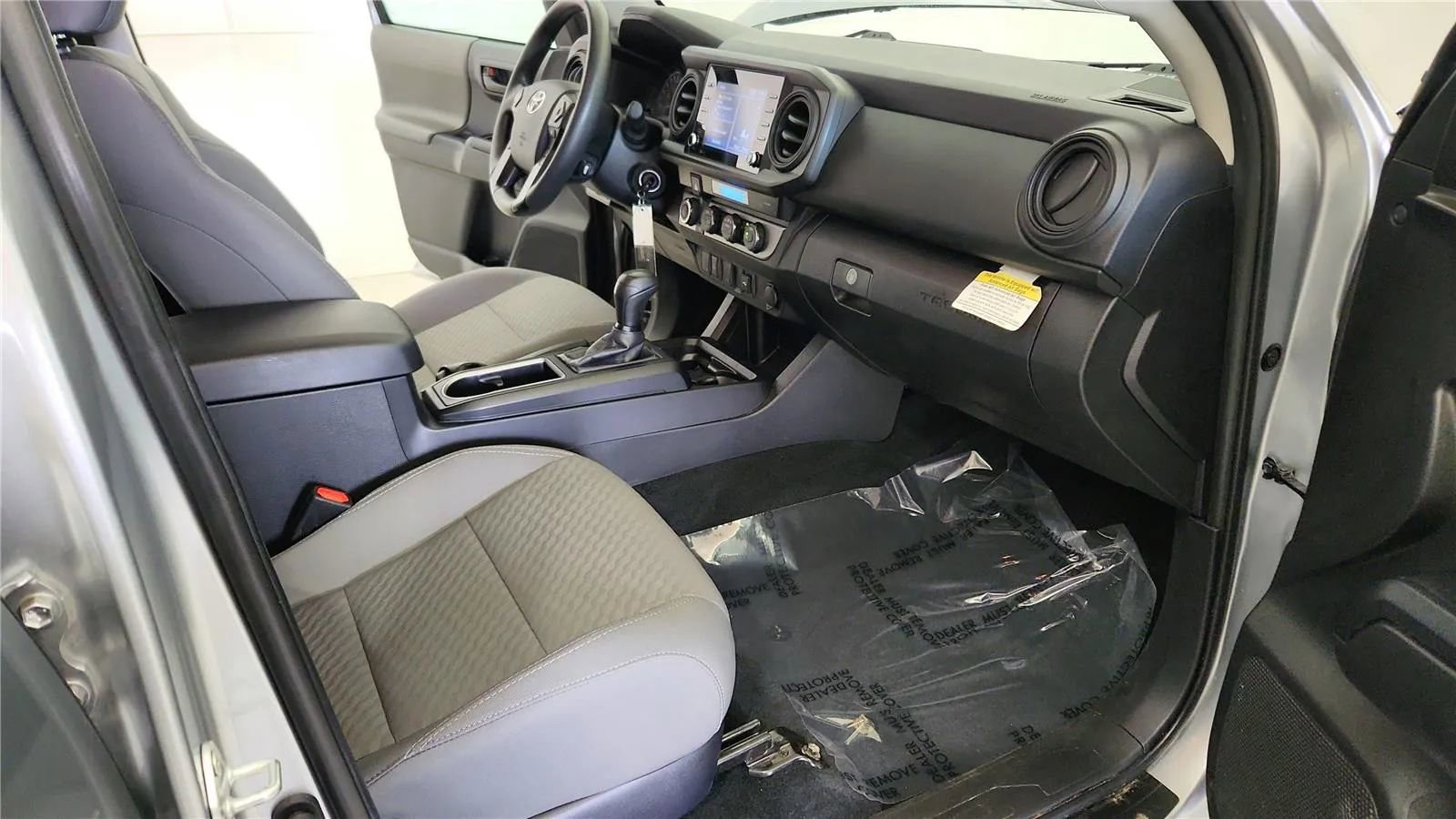 Used 2023 Toyota Tacoma SR AWD/4WD image 32