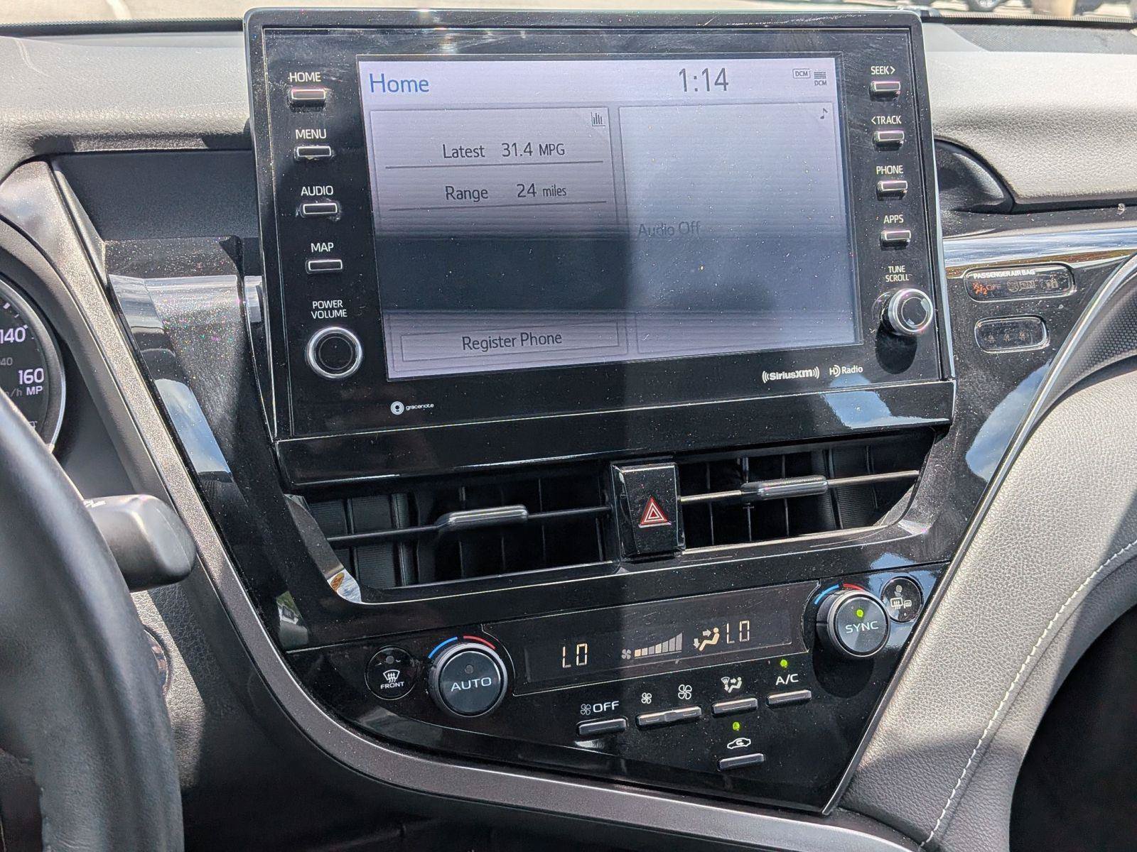Used 2022 Toyota Camry XSE FWD image 11