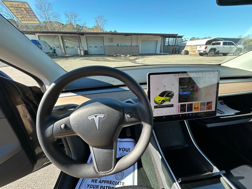 Used 2020 Tesla Model Y Long Range image 34
