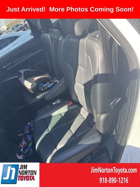 Used 2024 Kia Telluride SX w/ Towing Package image 7