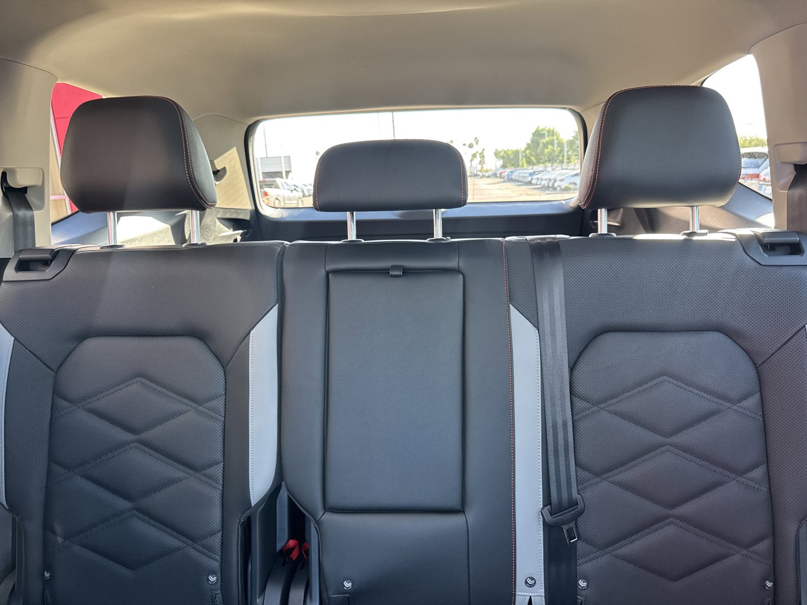 New 2026 Volkswagen Atlas Peak Edition image 19