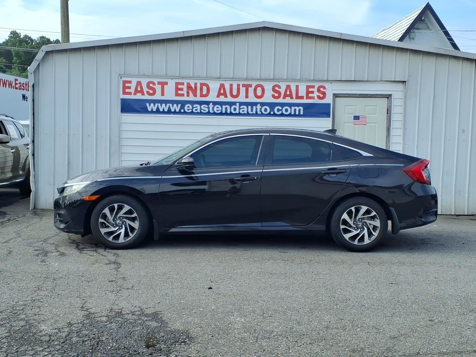 Used 2018 Honda Civic EX image 2