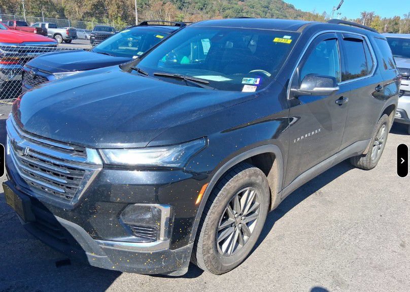 Used 2023 Chevrolet Traverse LT w/ LPO, Floor Liner Package AWD/4WD image 1