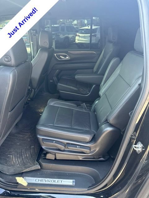 Used 2021 Chevrolet Suburban LT AWD/4WD image 16