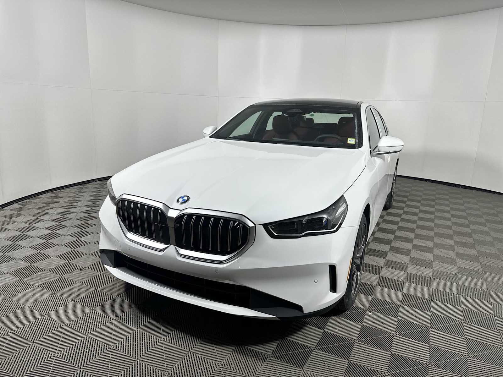 New 2026 BMW 530i xDrive w/ Premium Package image 7