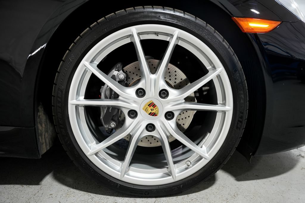 Used 2017 Porsche 718 Boxster RWD image 35