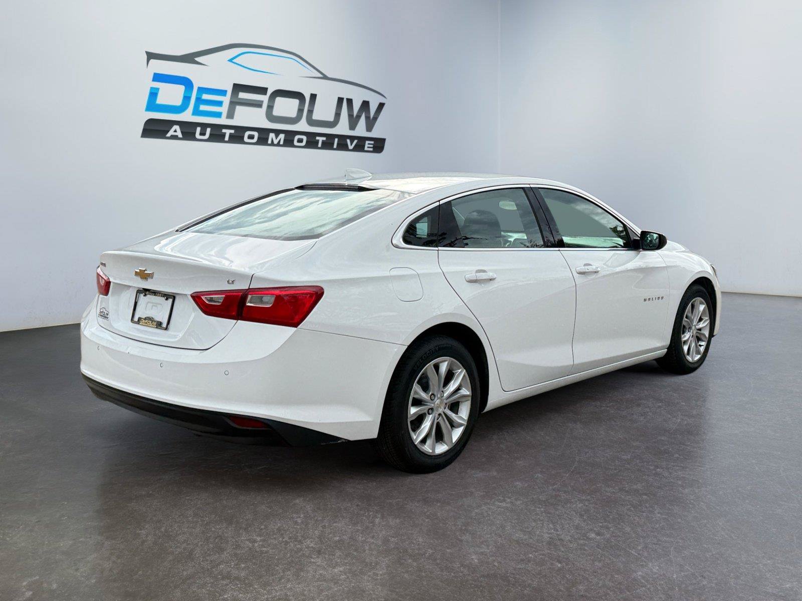 Used 2024 Chevrolet Malibu LT FWD image 3