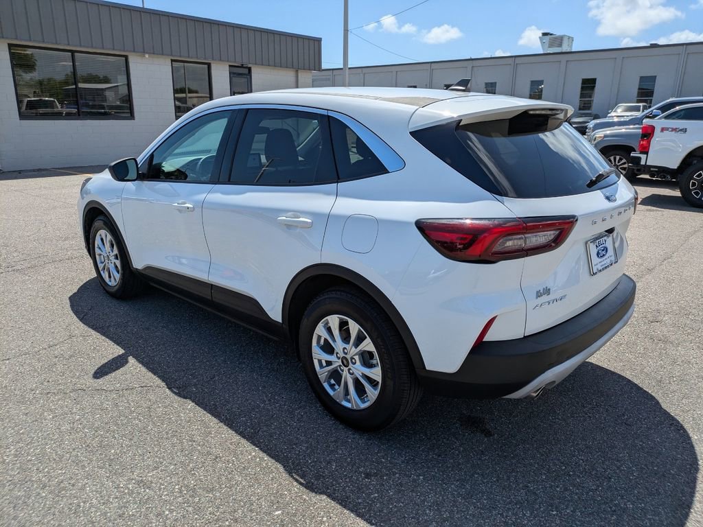 Certified 2023 Ford Escape Active w/ Cold Weather Package image 7