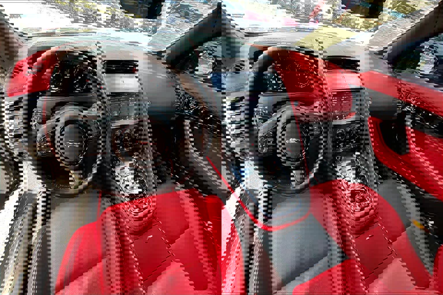 Used 2022 Jaguar F-TYPE Convertible image 16