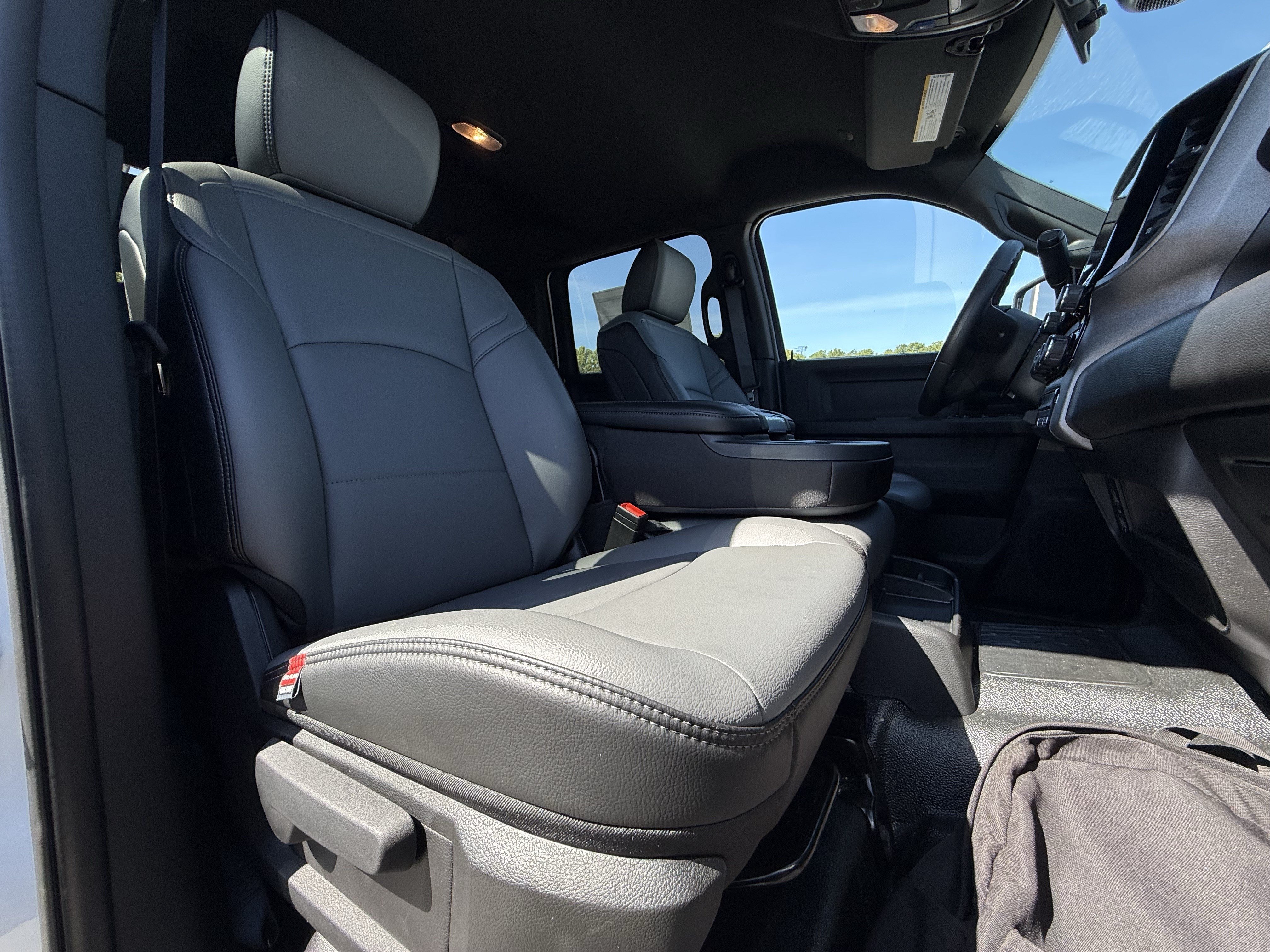 New 2026 RAM 3500 Tradesman AWD/4WD image 34