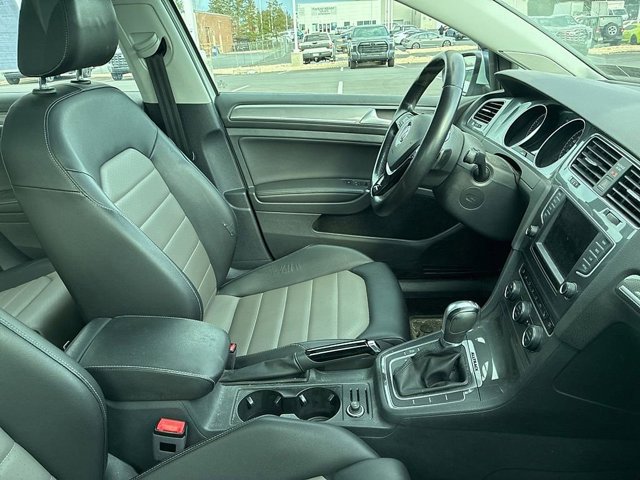 Used 2017 Volkswagen Golf Alltrack SEL image 19
