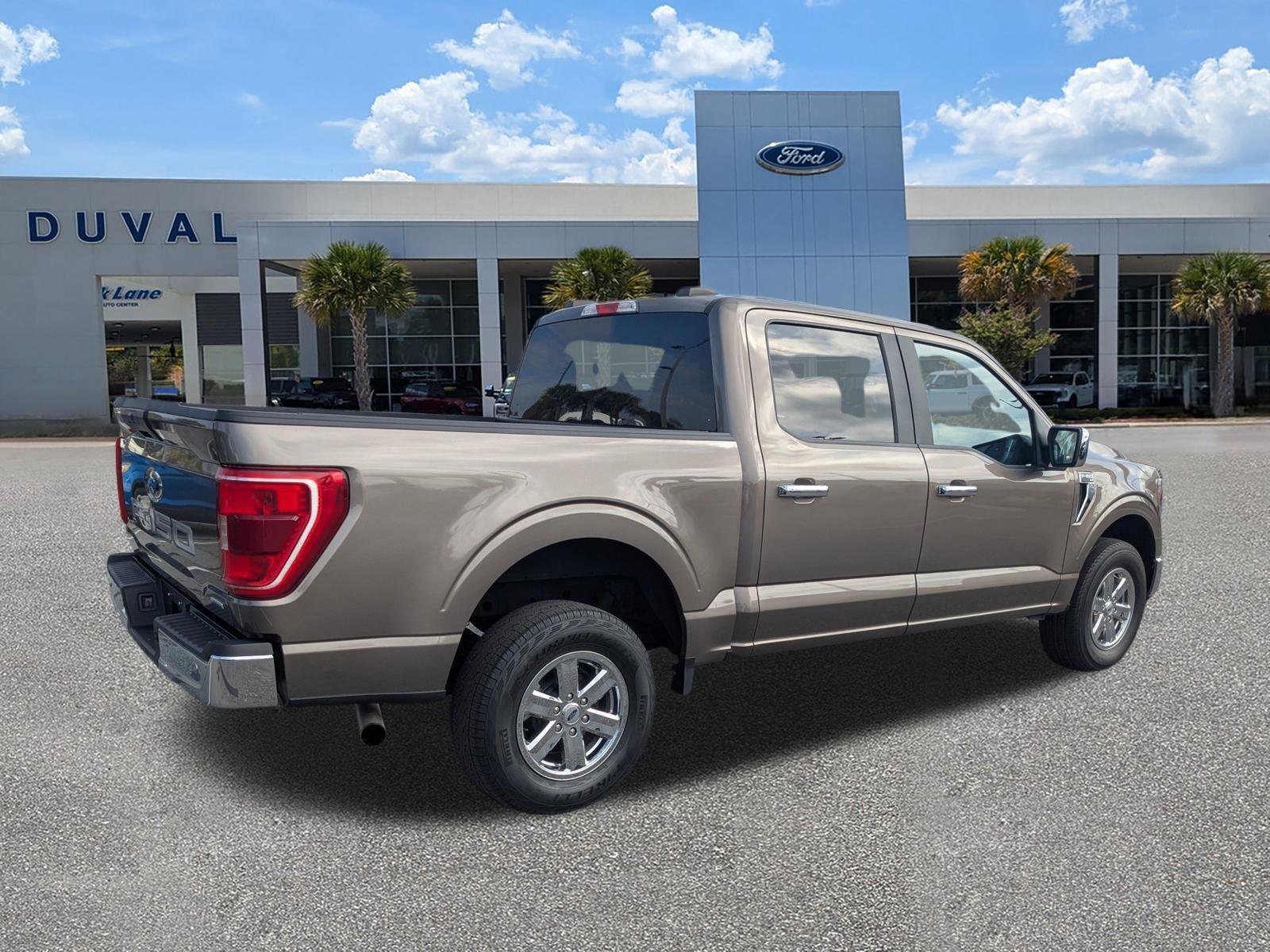 Used 2023 Ford F150 XLT image 4