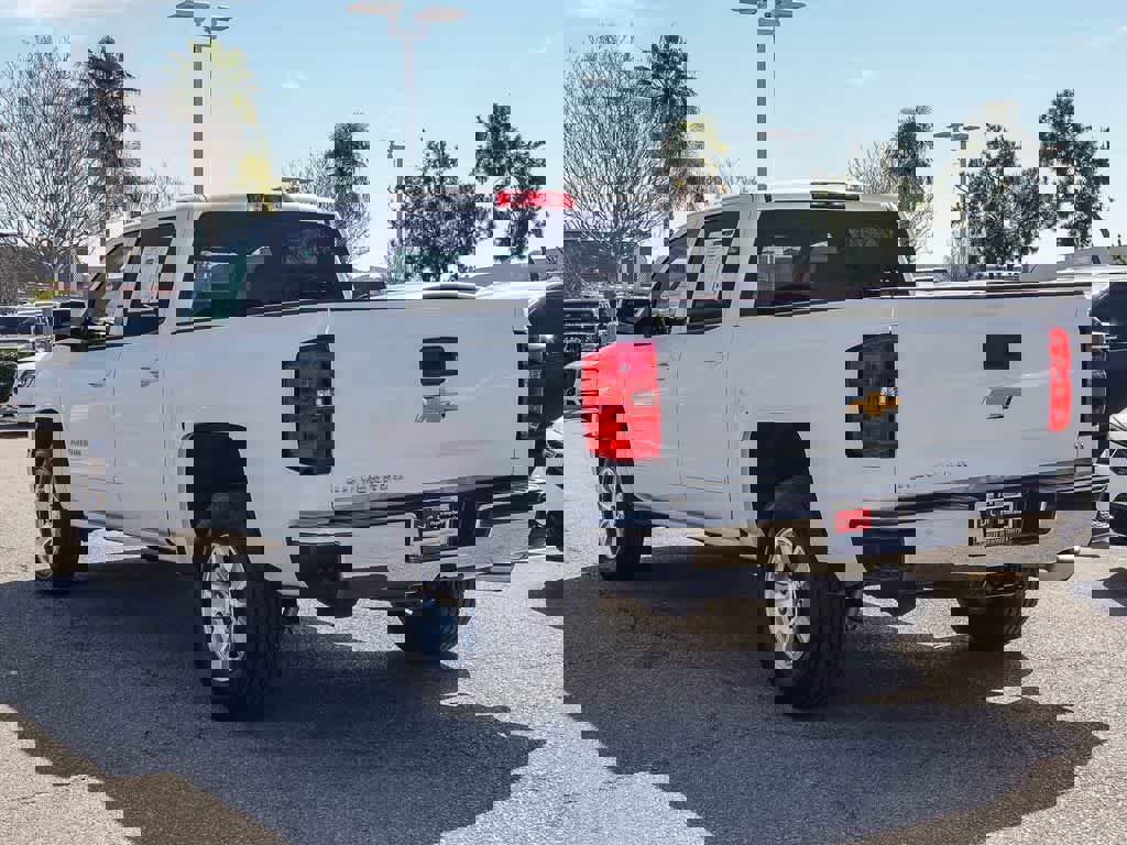 Used 2018 Chevrolet Silverado 1500 LT w/ All Star Edition image 6