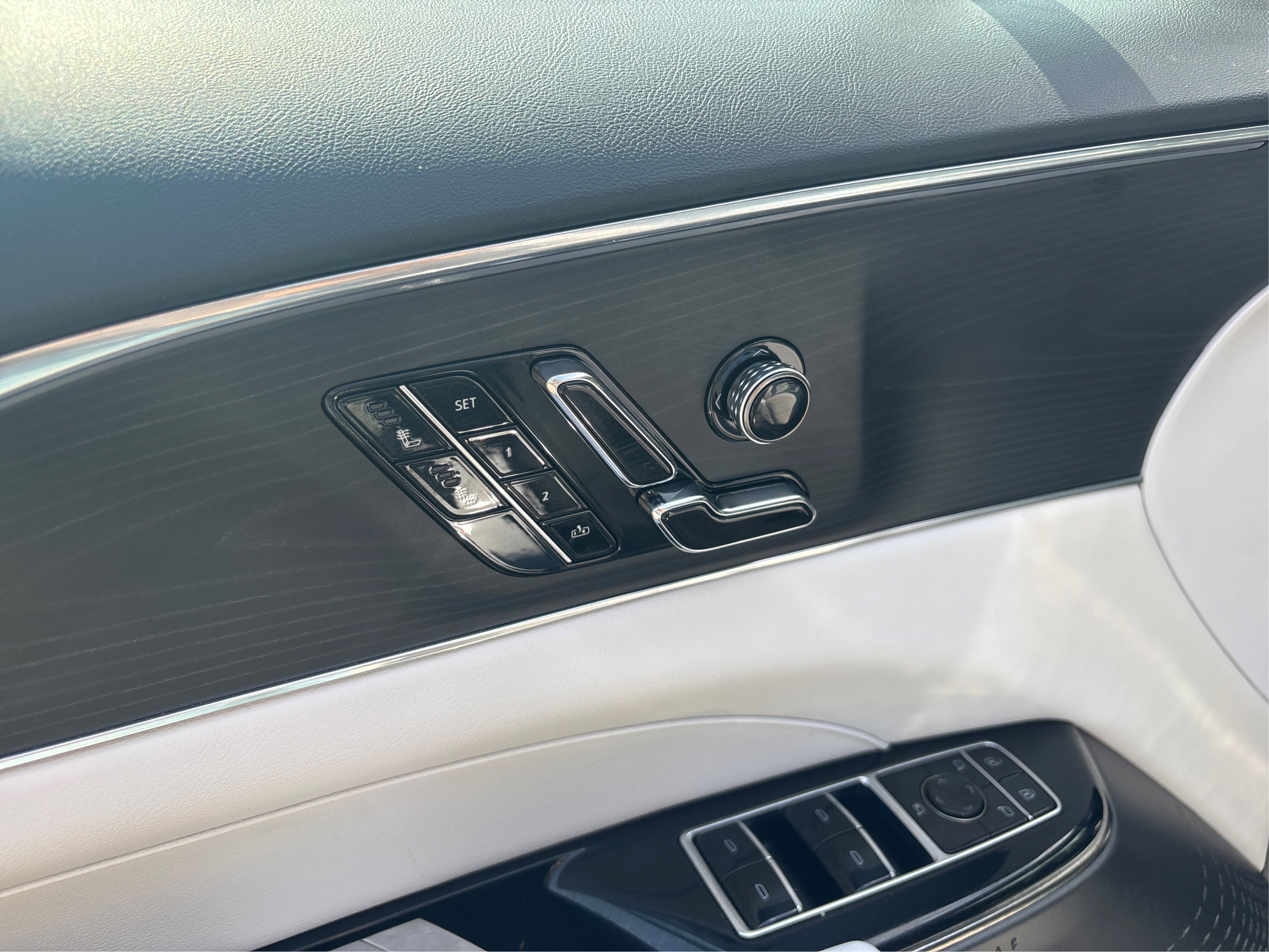 Used 2024 Cadillac Lyriq Luxury w/ LPO, Floor Liner Package image 22