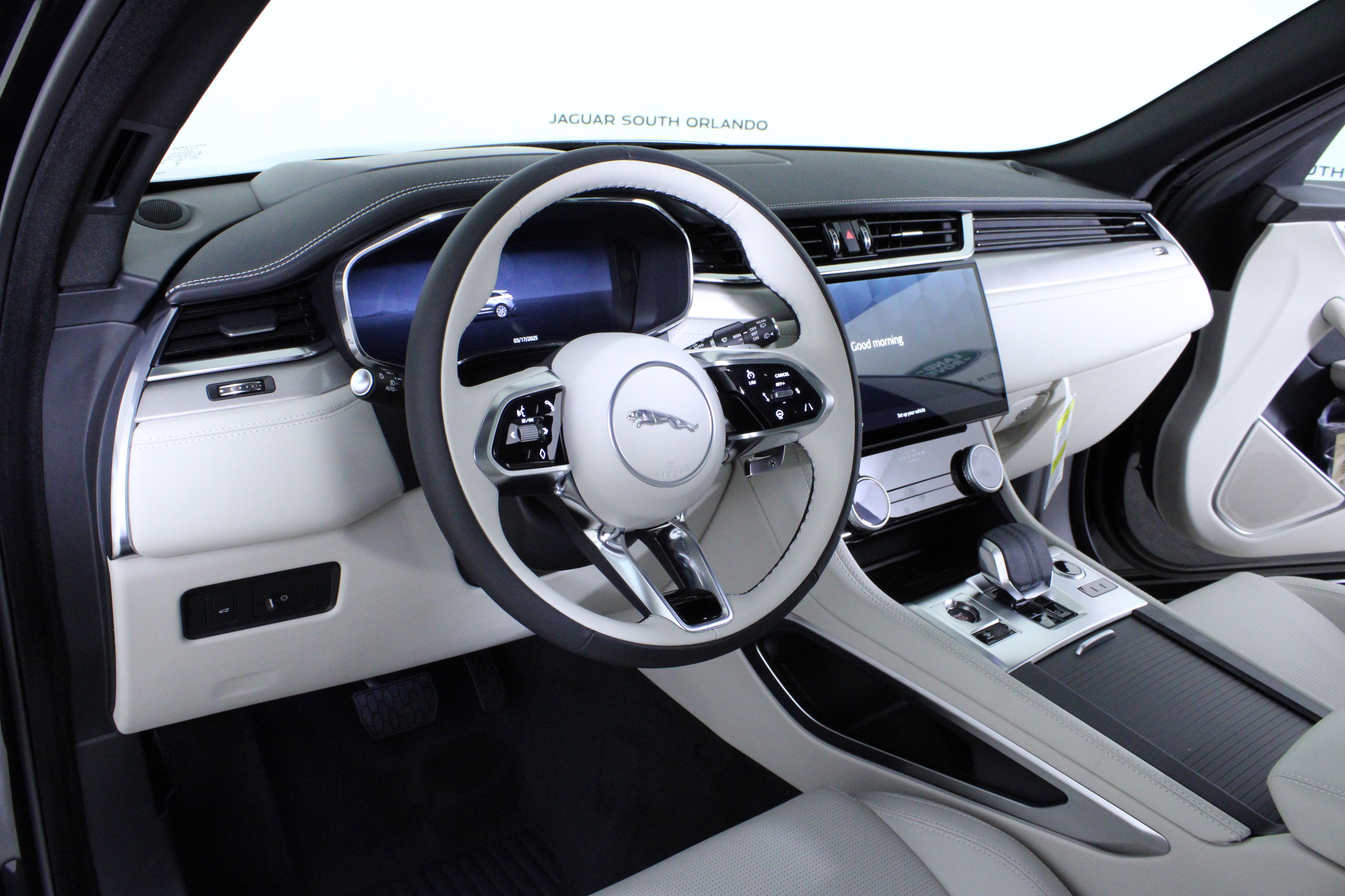 New 2026 Jaguar F-PACE R-Dynamic S image 16