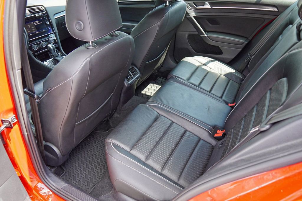 Used 2019 Volkswagen Golf R 4-Door image 24
