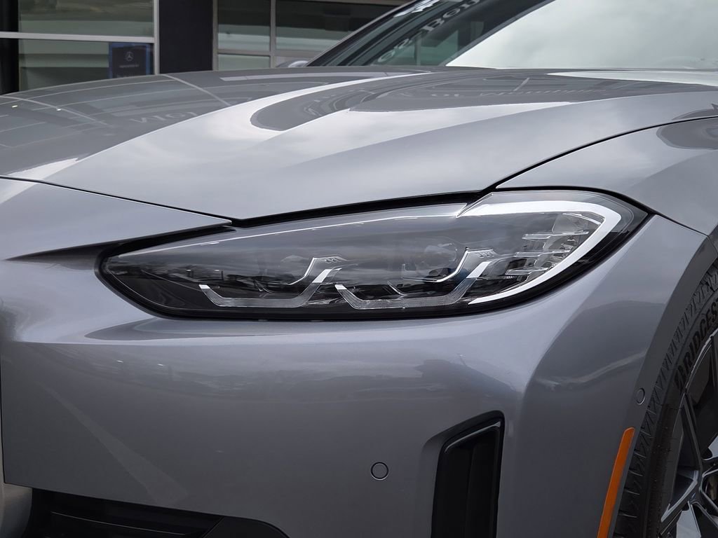 Used 2024 BMW i4 xDrive40i image 9