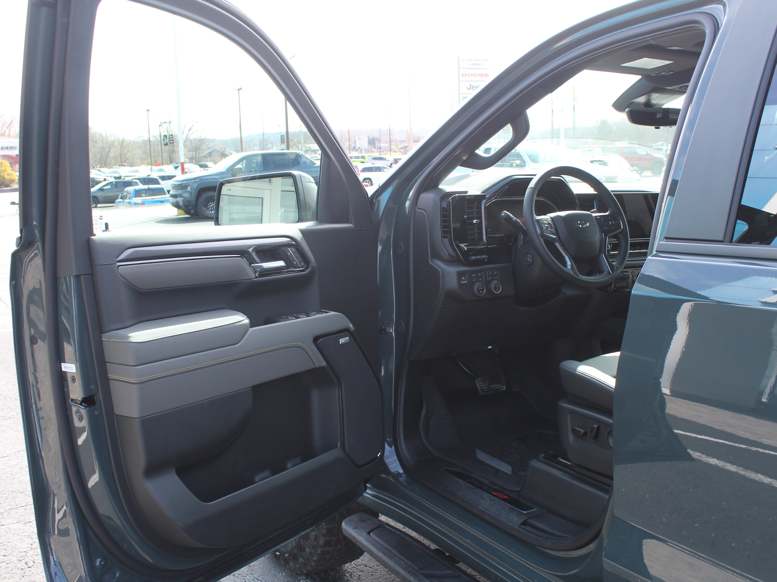 New 2026 Chevrolet Silverado 1500 ZR2 image 7