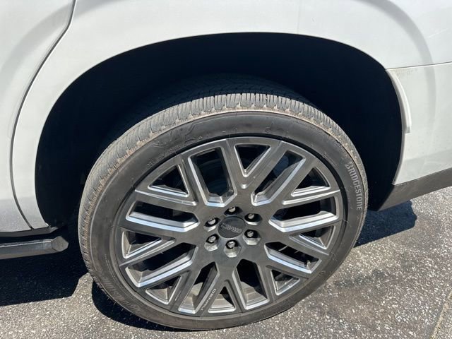 Used 2025 GMC Yukon Denali Ultimate AWD/4WD image 10