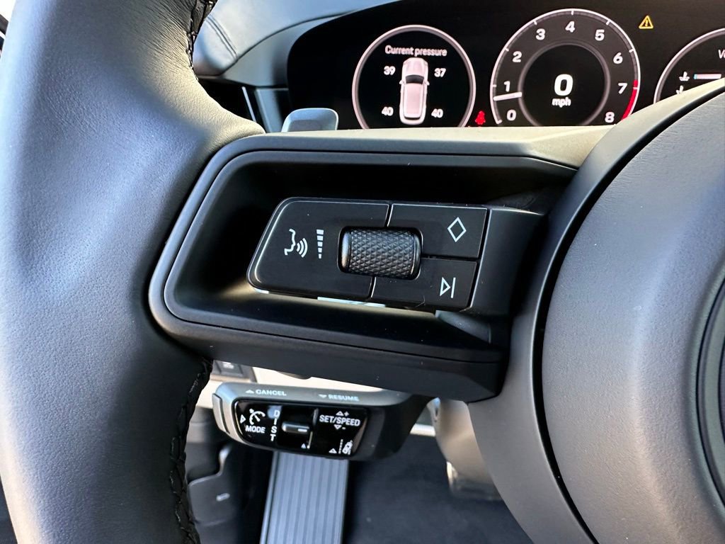 Used 2026 Porsche Cayenne S image 17